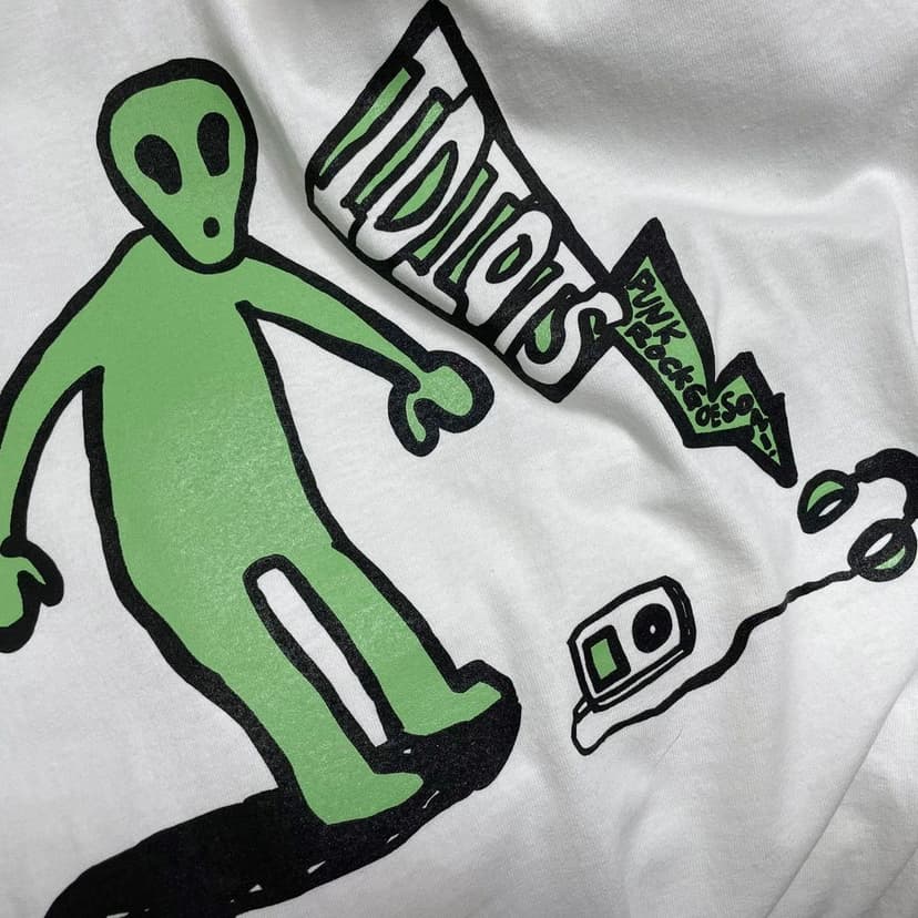 "외계인과 아이팟" 반팔 티셔츠